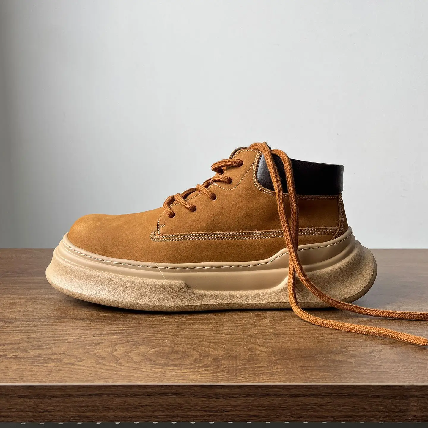 Men's Chunky Sneakers Fashionable Casual Shoes Thick-soled Breathable Men Lace Up Board Shoes Outdoor Non-slip
Men's Chunky Sneakers Fashionable Casual Shoes Thick-soled Breathable Men Lace Up Board Shoes Outdoor Non-slip