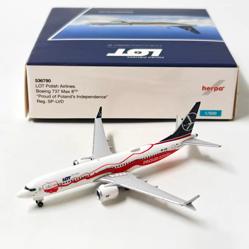 Модель самолета Boeing 737 B-737 MAX 8 536790 из литого под давлением сплава, масштаб 1:500, для коллекций и демонстрации.
Модель самолета Boeing 737 B-737 MAX 8 536790 из литого под давлением сплава, масштаб 1:500, для коллекций и демонстрации.
