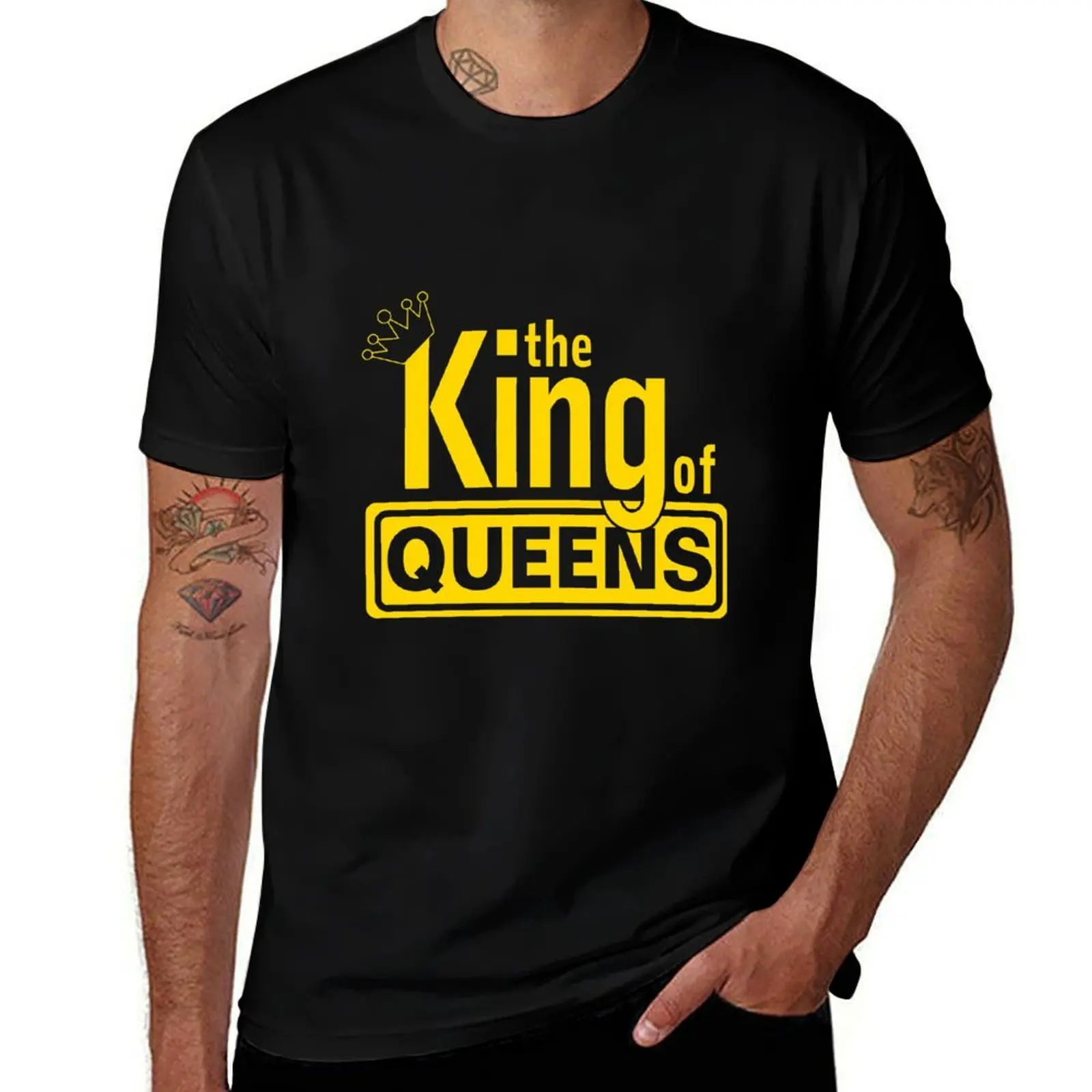 1998 King of Queens Vintage Kevin James + Leah T-Shirt man t shirt summer t shirt for man t shirts for man pack cotton T-shirt
1998 King of Queens Vintage Kevin James + Leah T-Shirt man t shirt summer t shirt for man t shirts for man pack cotton T-shirt