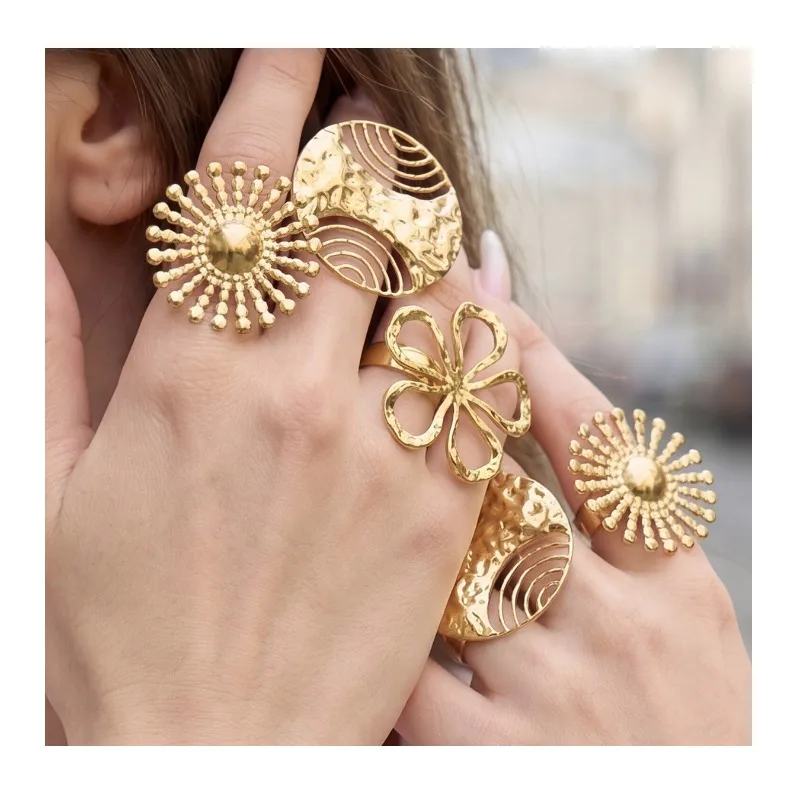 Hollow Flower Geometric Ring Fashion Exquisite Elegance Unique Trend Versatile Three-dimensional Index Finger Ring
Hollow Flower Geometric Ring Fashion Exquisite Elegance Unique Trend Versatile Three-dimensional Index Finger Ring