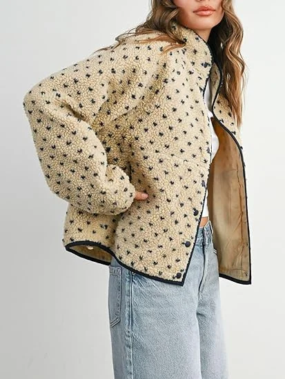 Оставайтесь в тепле и стиляхе с нашей флисовой курткой с принтом — доступна в различных цветах и размерах для идеальной посадки!
Оставайтесь в тепле и стиляхе с нашей флисовой курткой с принтом — доступна в различных цветах и размерах для идеальной посадки!