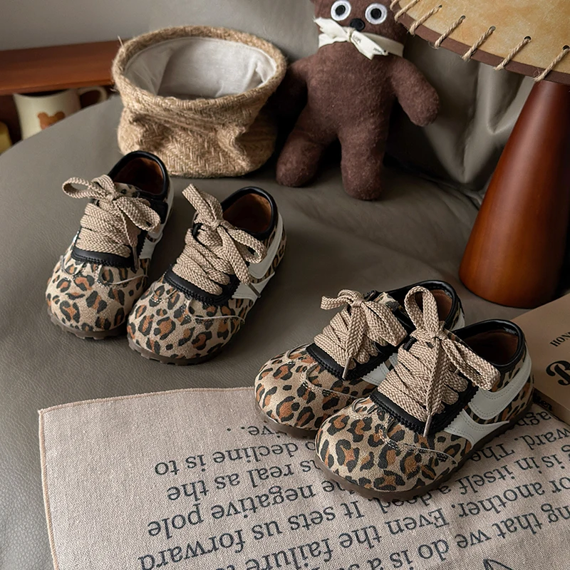 2025 новые модные и популярные повседневные кроссовки с леопардовым принтом, удобные ходунки на плоской подошве, модные универсальные спортивные стильные кроссовки
2025 новые модные и популярные повседневные кроссовки с леопардовым принтом, удобные ходунки на плоской подошве, модные универсальные спортивные стильные кроссовки