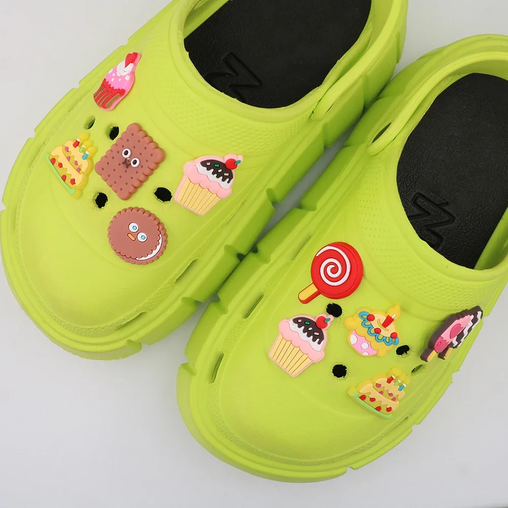 Cute Cartoon 1pc Shoe Buckles Decoration Cupcake Biscuit Shoe Accessories Charms Lollipop Ornament Ice Cream Friend's Gift
Cute Cartoon 1pc Shoe Buckles Decoration Cupcake Biscuit Shoe Accessories Charms Lollipop Ornament Ice Cream Friend's Gift