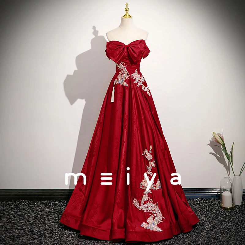 Chinese-style Women's Toast Dress, Bride's High-end Sense Engagement Dress, High-end And Elegant Embroidered Off-the-shoulder
Chinese-style Women's Toast Dress, Bride's High-end Sense Engagement Dress, High-end And Elegant Embroidered Off-the-shoulder