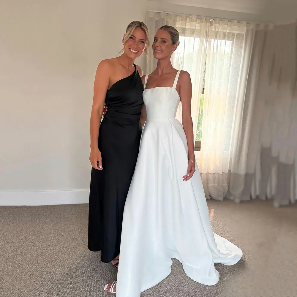 Customized Simple Wedding Dress 2025 Satin Square Neck Brides Wedding Dress Sleeveless Open Back Elegant A Line Bridal Gown
Customized Simple Wedding Dress 2025 Satin Square Neck Brides Wedding Dress Sleeveless Open Back Elegant A Line Bridal Gown