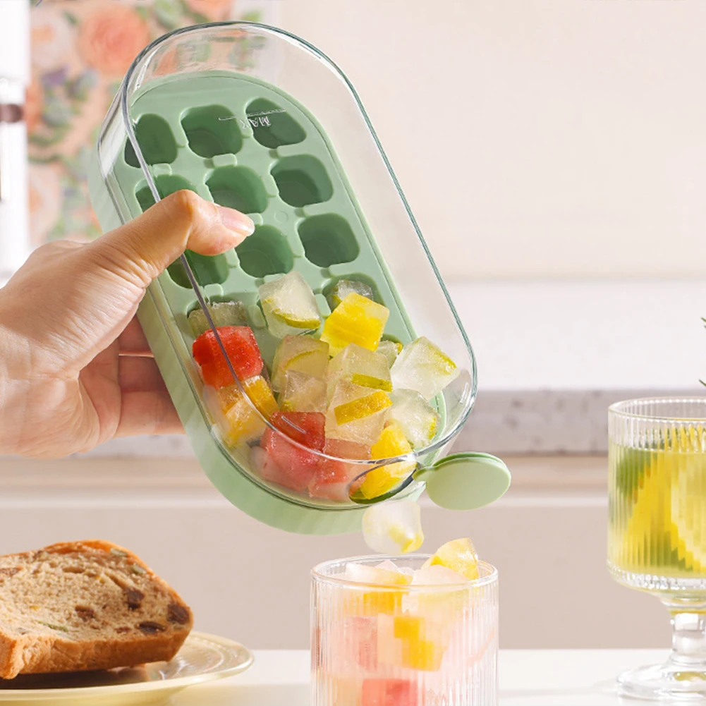 Бутылка для воды 2 в 1, лоток для кубиков льда с крышкой, быстрое заполнение, не трогается для кофе, виски
Бутылка для воды 2 в 1, лоток для кубиков льда с крышкой, быстрое заполнение, не трогается для кофе, виски