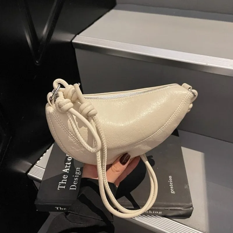 Elegant Women's Leather Crossbody Bag From Luxury Brand, Classic Shoulder Handbag By Famous Designer, Popular Messenger Tote
Elegant Women's Leather Crossbody Bag From Luxury Brand, Classic Shoulder Handbag By Famous Designer, Popular Messenger Tote