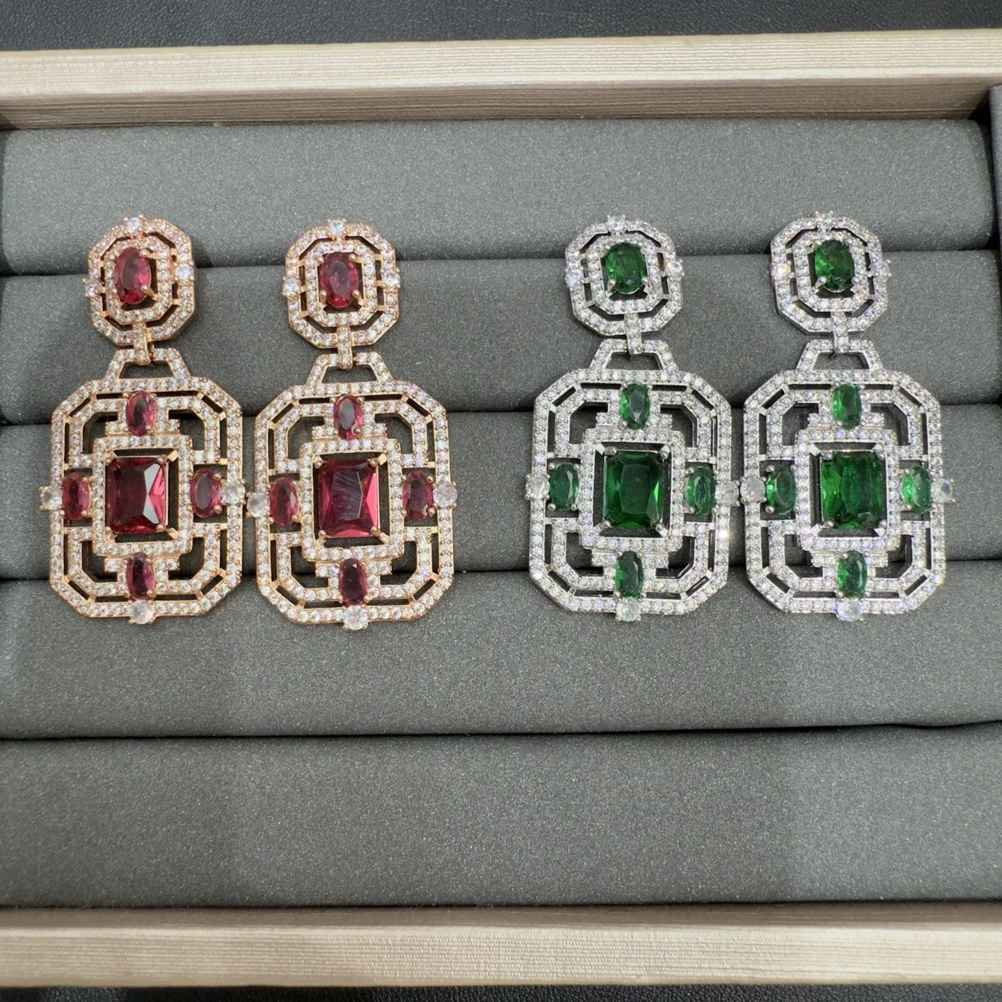 fashion cubic zirconia earrings for women vintage jewelry gala event party dangling earrings red green square drop
fashion cubic zirconia earrings for women vintage jewelry gala event party dangling earrings red green square drop
