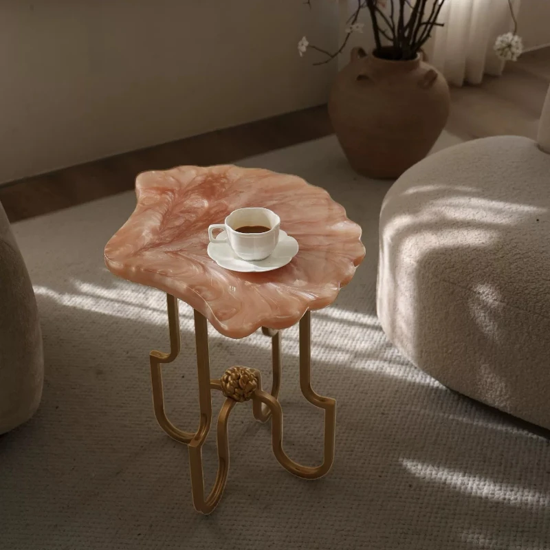French Retro Imitation Shell Coffee Table Nordic Light Luxury Living Room Balcony Sofa Small Side Table Creative Bedside Table
French Retro Imitation Shell Coffee Table Nordic Light Luxury Living Room Balcony Sofa Small Side Table Creative Bedside Table