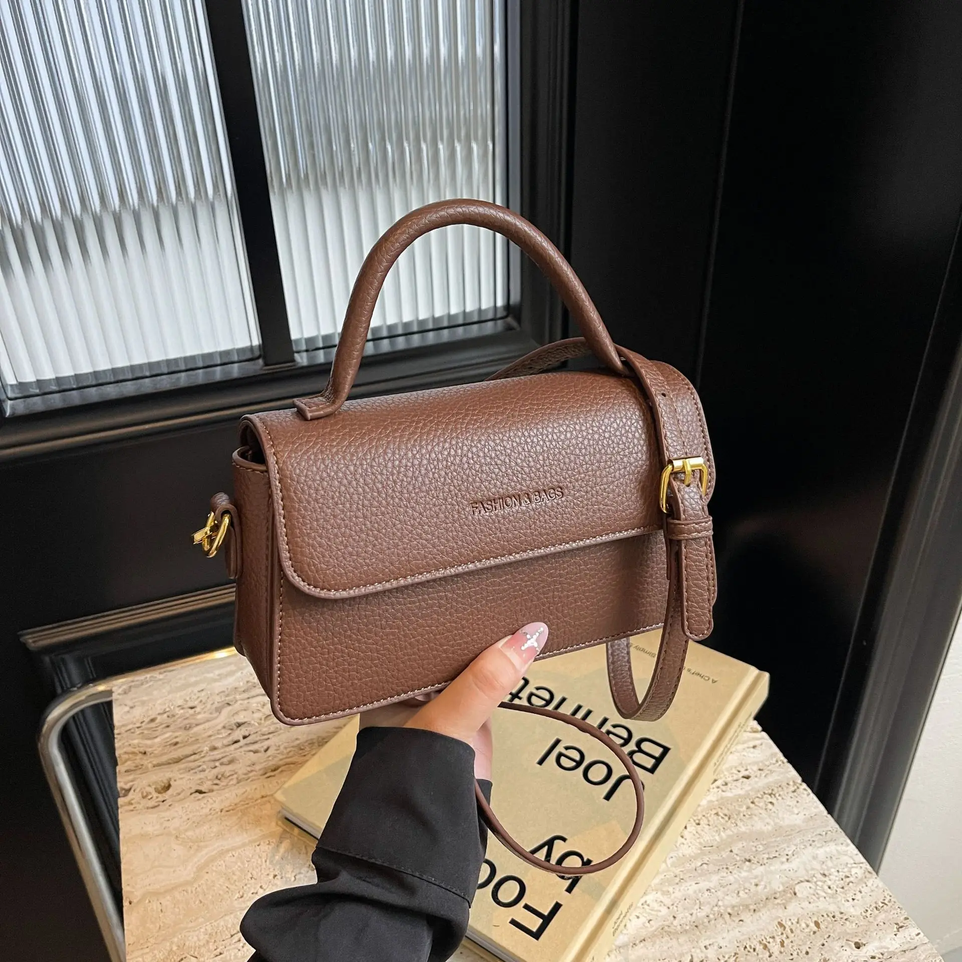 Vintage Brown Square Handbag Women 2025 Spring Summer PU Leather Crossbody Bag Fashion Tote Small Shoulder Bag
Vintage Brown Square Handbag Women 2025 Spring Summer PU Leather Crossbody Bag Fashion Tote Small Shoulder Bag