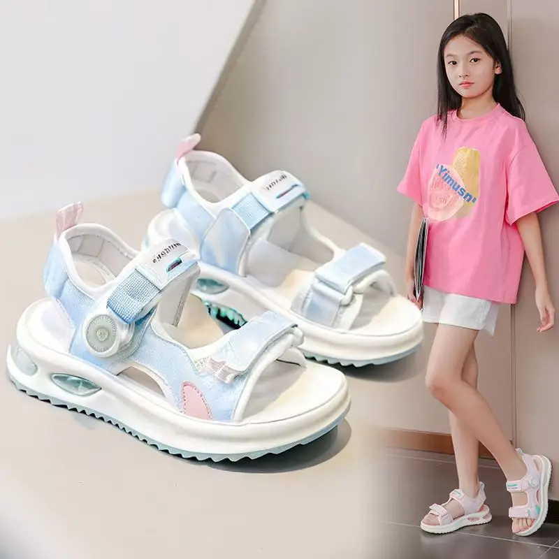 Girls Beach Shoes Open Toes Soft Sole Kids Casual Shoes Non-slip 2025 Summer New Children Sandals with Rotating Button Sweet
Girls Beach Shoes Open Toes Soft Sole Kids Casual Shoes Non-slip 2025 Summer New Children Sandals with Rotating Button Sweet