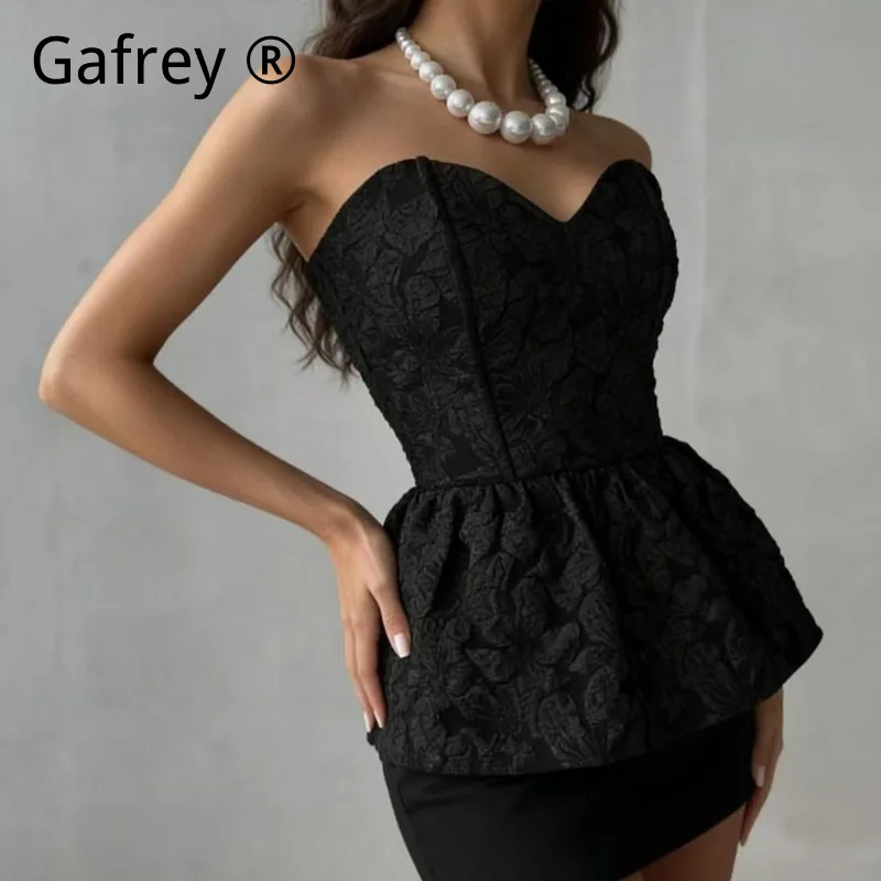 2026 New Elegant Floral Jacquard Strapless Top Women Sexy Sweetheart Neck Sleeveless Peplum Hem Tie-up Back Party Club Outfit
2026 New Elegant Floral Jacquard Strapless Top Women Sexy Sweetheart Neck Sleeveless Peplum Hem Tie-up Back Party Club Outfit