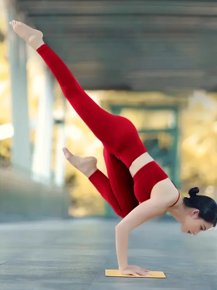 Women's High-Waist Gym Yoga Pants Seamless Stretchy Breathable Sports Leggings for Running Cycling Fitness Wear
Women's High-Waist Gym Yoga Pants Seamless Stretchy Breathable Sports Leggings for Running Cycling Fitness Wear