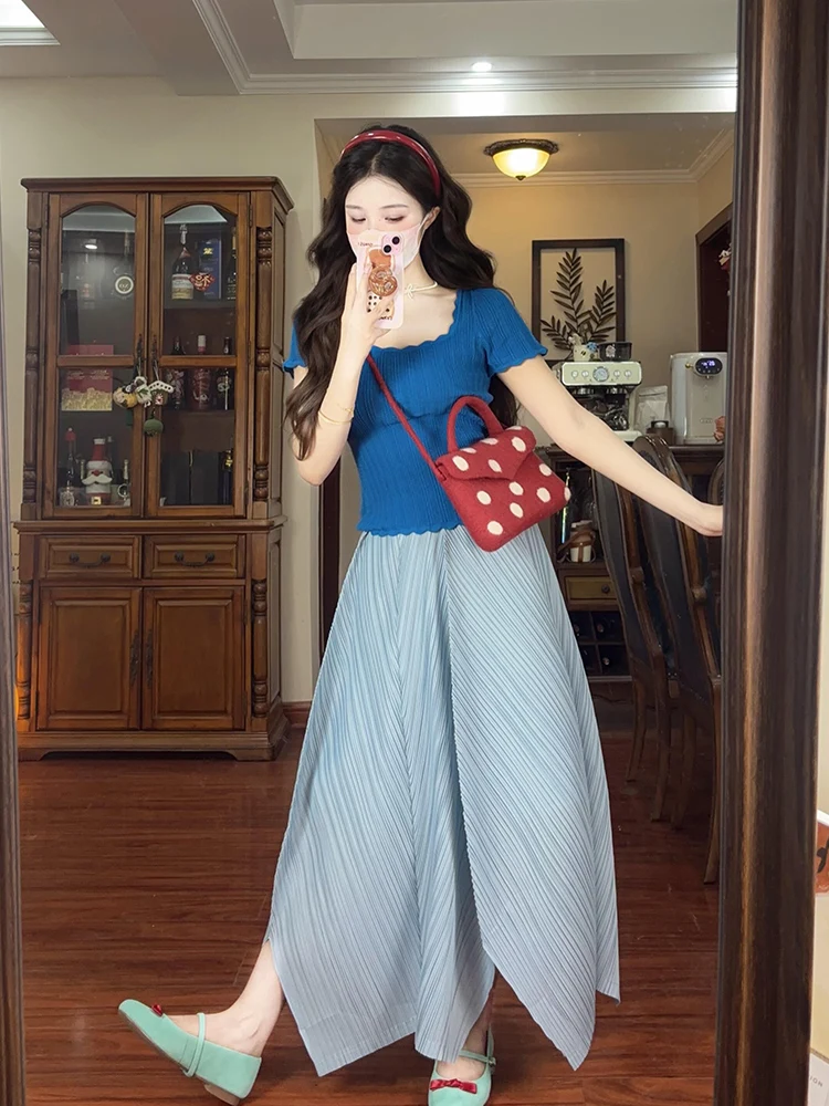 XZY Chic Casual Knitted Top And Skirt Set for plus Size Women Korean Style Square Collar Summer Fashion plus Size Ensemble
XZY Chic Casual Knitted Top And Skirt Set for plus Size Women Korean Style Square Collar Summer Fashion plus Size Ensemble