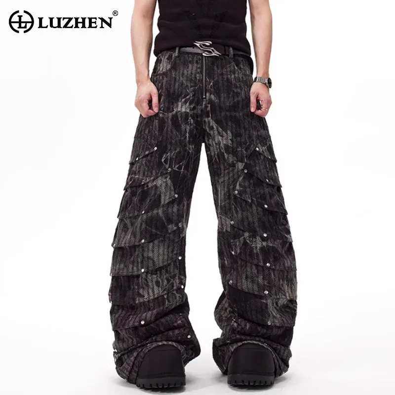 LUZHEN 2025 New Fashion Personalized Pleated Design Wide Leg Casual Pants Men Trendy Rivet Metal Decorate Loose Trousers JY1907
LUZHEN 2025 New Fashion Personalized Pleated Design Wide Leg Casual Pants Men Trendy Rivet Metal Decorate Loose Trousers JY1907