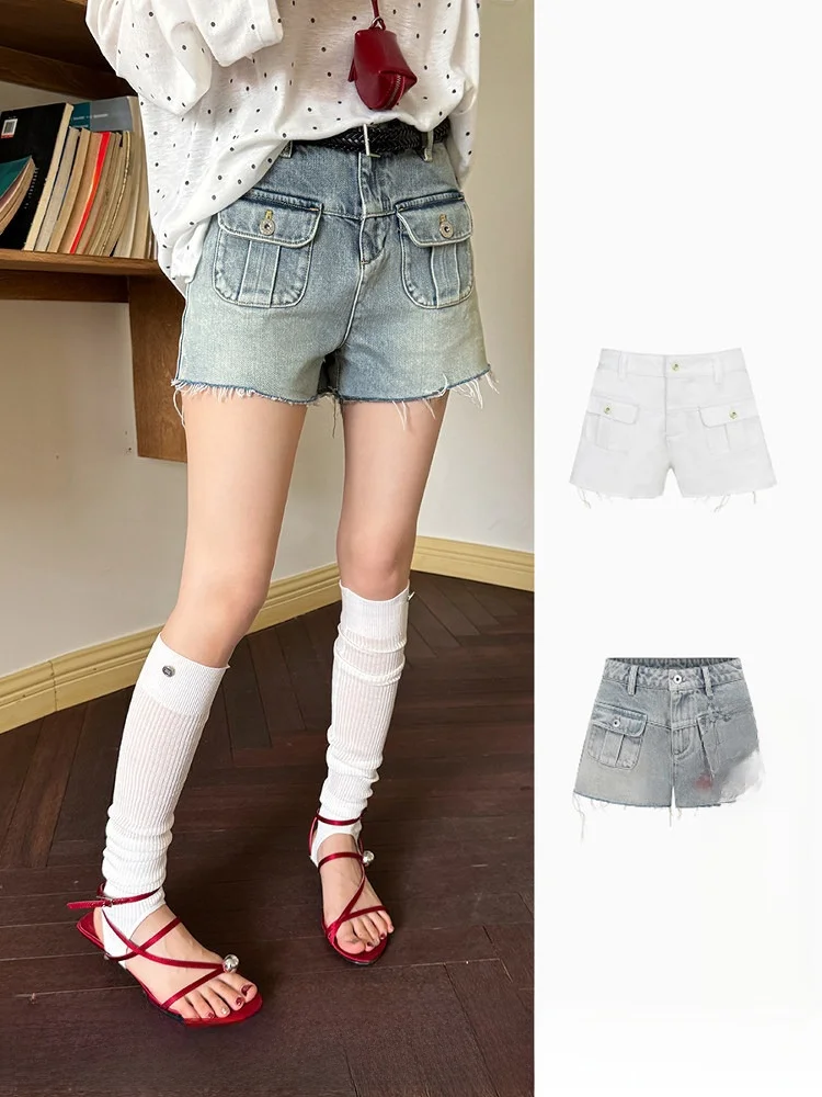 Повседневные джинсовые шорты DEARSOCUTE с рваным краем, весна-лето, ручная работа, бутик, однотонные, для города
Повседневные джинсовые шорты DEARSOCUTE с рваным краем, весна-лето, ручная работа, бутик, однотонные, для города