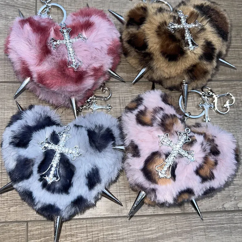 Заколки для волос в стиле панк с леопардовым принтом и заклепками, готические, крутые, в стиле гранж-рок, плюшевые заколки-сердечки, аксессуары для волос
Заколки для волос в стиле панк с леопардовым принтом и заклепками, готические, крутые, в стиле гранж-рок, плюшевые заколки-сердечки, аксессуары для волос