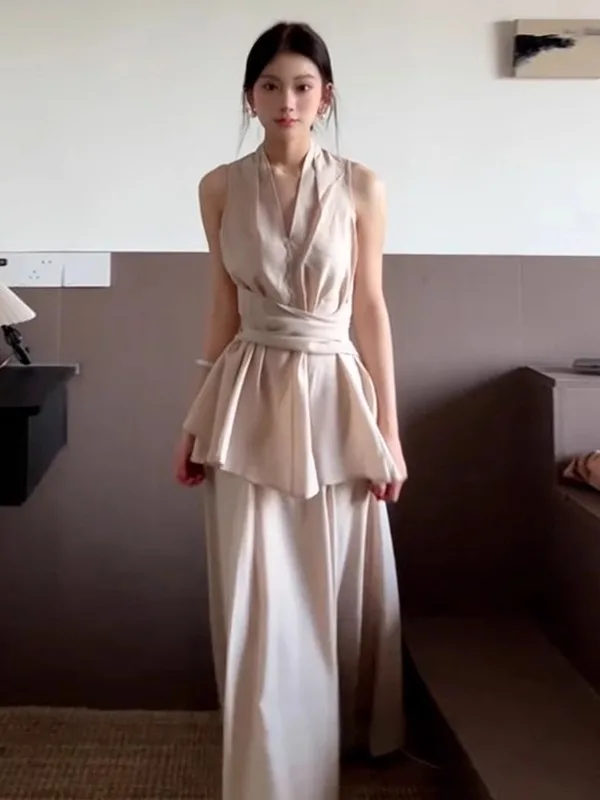 Elegant Sleeveless Neckline Dress Women's Summer 2025 New High-End Feeling Complete Long Skirt Set Fashionable Ensemble
Elegant Sleeveless Neckline Dress Women's Summer 2025 New High-End Feeling Complete Long Skirt Set Fashionable Ensemble