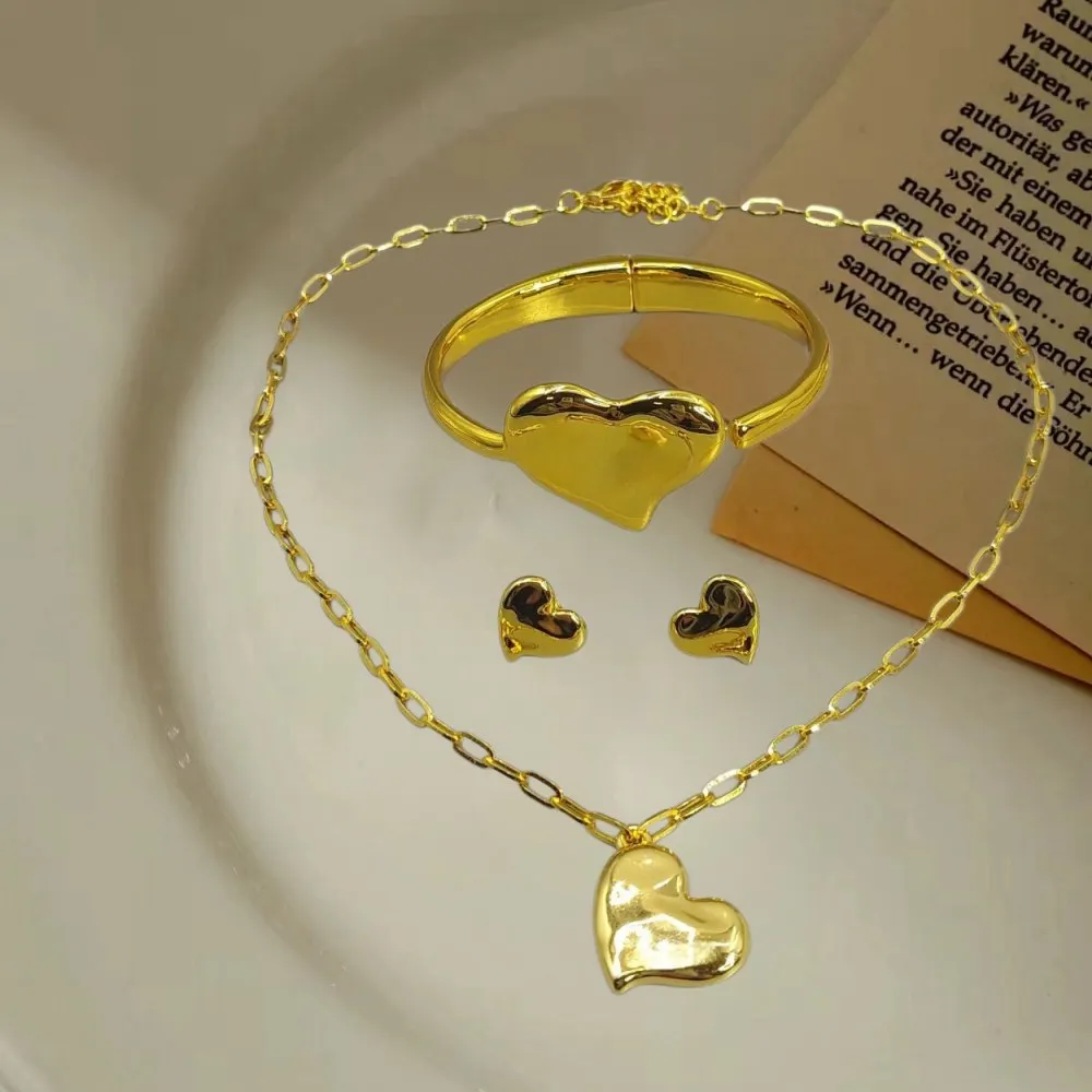 2026 Spain Sweet Girl's Gold Silver Heart Set Jewelry Three Piece Set Surprise Gift for Friends
2026 Spain Sweet Girl's Gold Silver Heart Set Jewelry Three Piece Set Surprise Gift for Friends