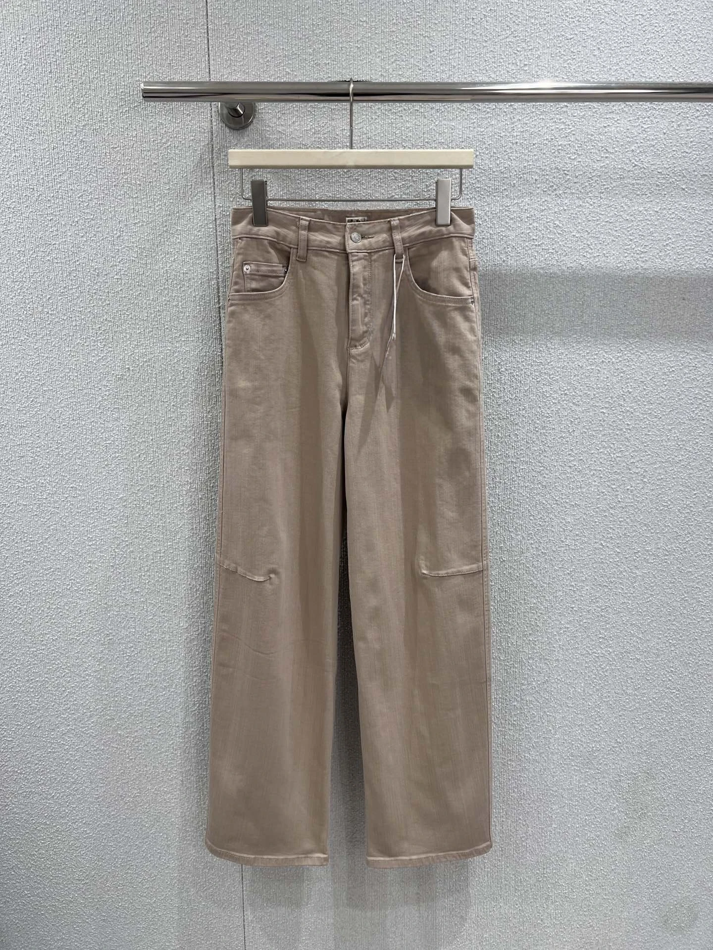High Waist Elastic Denim Casual Pants Women's Spring Summer Fashion Straight Leg Cotton Trousers for Commuting And Casual Wear
High Waist Elastic Denim Casual Pants Women's Spring Summer Fashion Straight Leg Cotton Trousers for Commuting And Casual Wear