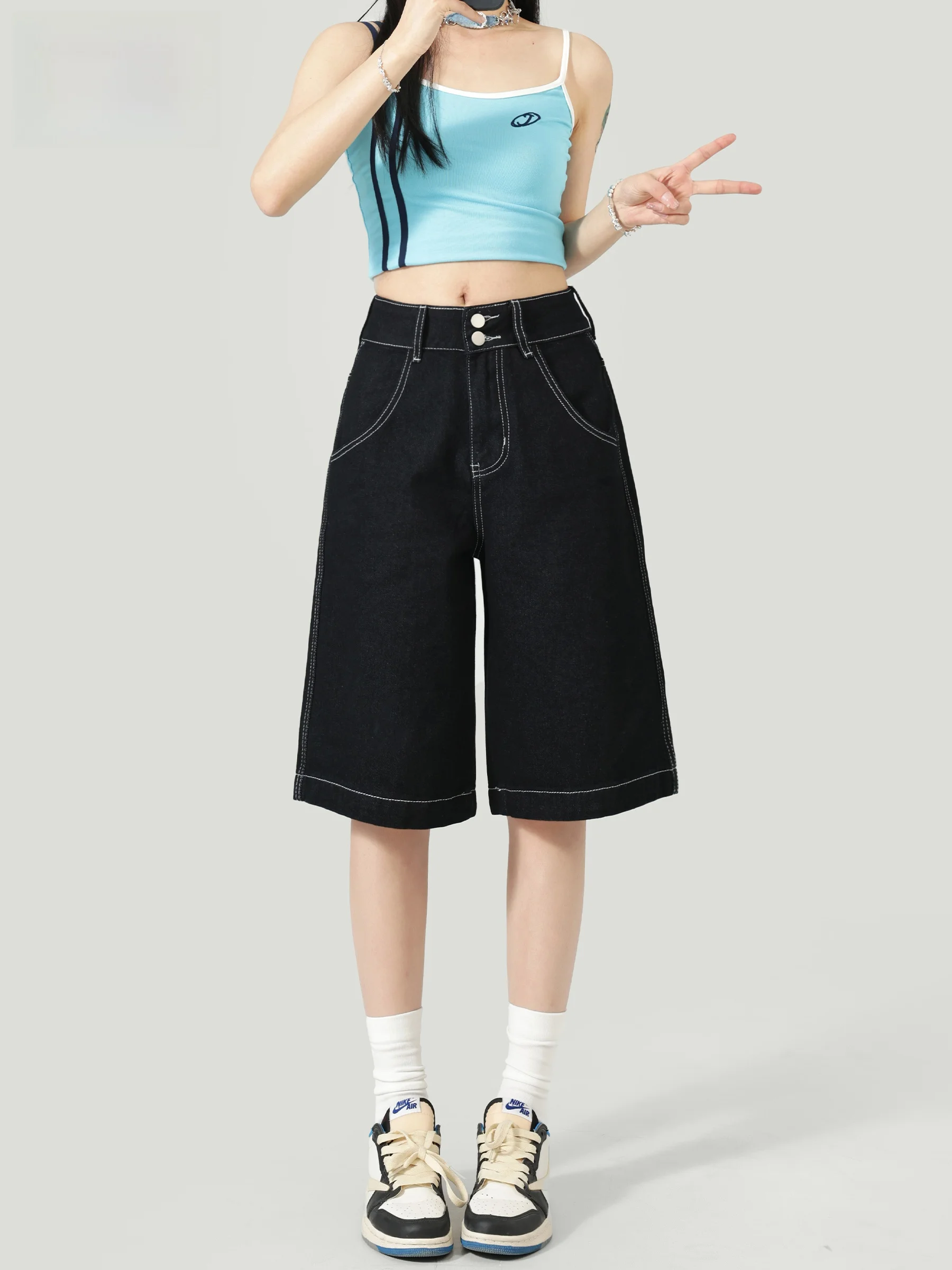 American Style High Waist Wide Leg Denim Jeans Women's Summer New Loose Slim Straight Five-Quarter Pants Black
American Style High Waist Wide Leg Denim Jeans Women's Summer New Loose Slim Straight Five-Quarter Pants Black
