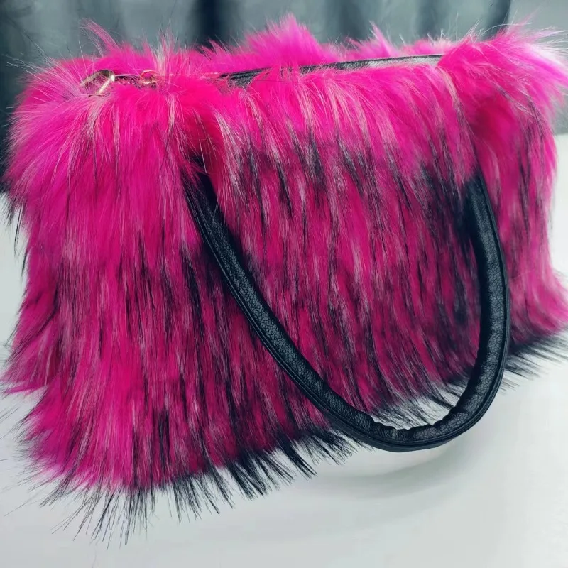 Winter New Design Women's Faux Fur Handbag Soft Warm Plush Bag Designer Large Capacity Tote Bag Purses for Travel Shopping
Winter New Design Women's Faux Fur Handbag Soft Warm Plush Bag Designer Large Capacity Tote Bag Purses for Travel Shopping