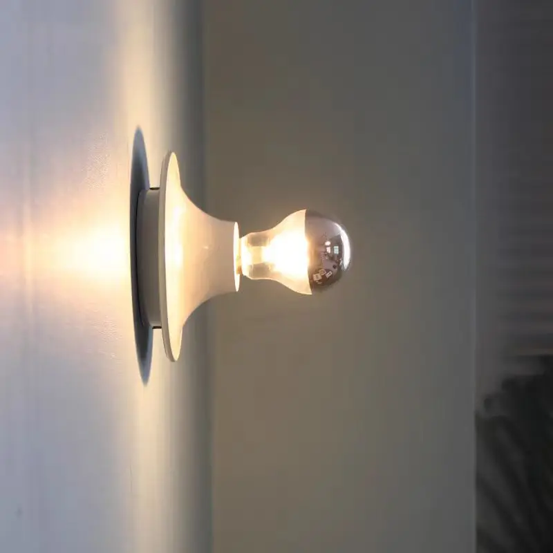 Новый ретро цветной маленький настенный светильник из кованого железа, скандинавский минималистичный светильник для спальни, балкона, коридора, украшения комнаты, светильники для дома
Новый ретро цветной маленький настенный светильник из кованого железа, скандинавский минималистичный светильник для спальни, балкона, коридора, украшения комнаты, светильники для дома