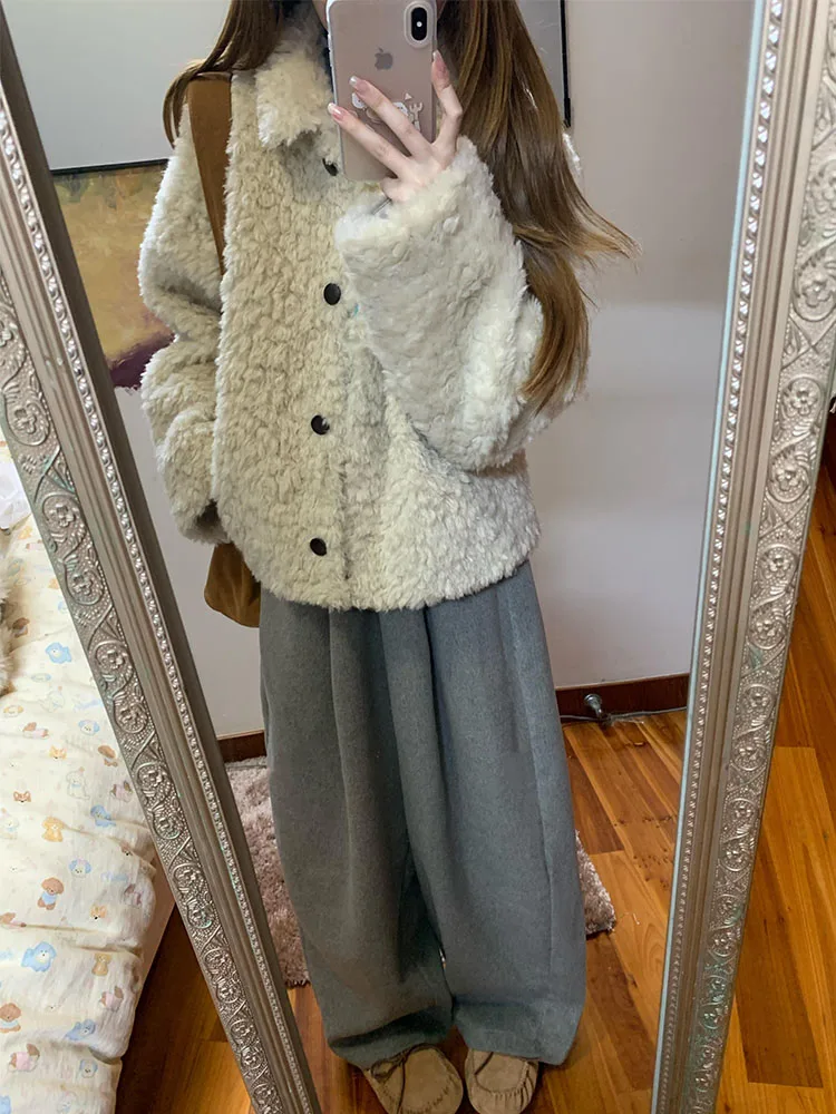 Новинка 2025, женская куртка из меха ягненка, с откидным воротником для похудения, из искусственной кожи, с интегрированным мехом, повседневная мода, Thiened
Новинка 2025, женская куртка из меха ягненка, с откидным воротником для похудения, из искусственной кожи, с интегрированным мехом, повседневная мода, Thiened