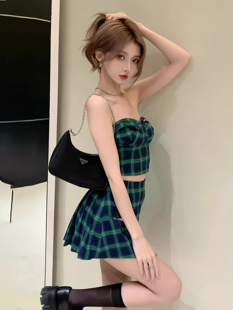 Spicy Girl French Bra Plaid Pleated Skirt Two Piece Set Women Korean Fashion Backless Sleeveless Sweet Slim Summer Female Suit
Spicy Girl French Bra Plaid Pleated Skirt Two Piece Set Women Korean Fashion Backless Sleeveless Sweet Slim Summer Female Suit