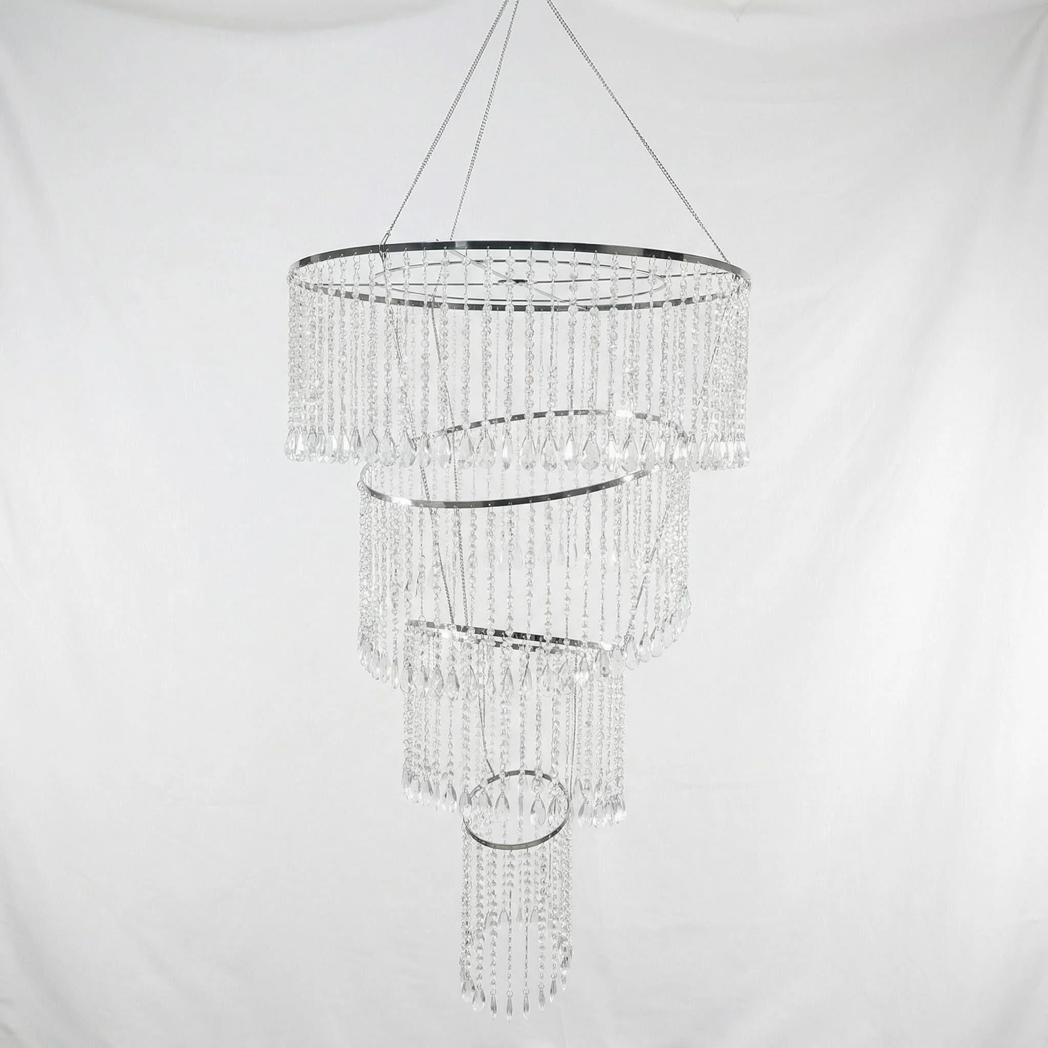 European Acrylic Beaded Decorative Light Wedding Party Atmosphere Chandeliers Decors
European Acrylic Beaded Decorative Light Wedding Party Atmosphere Chandeliers Decors