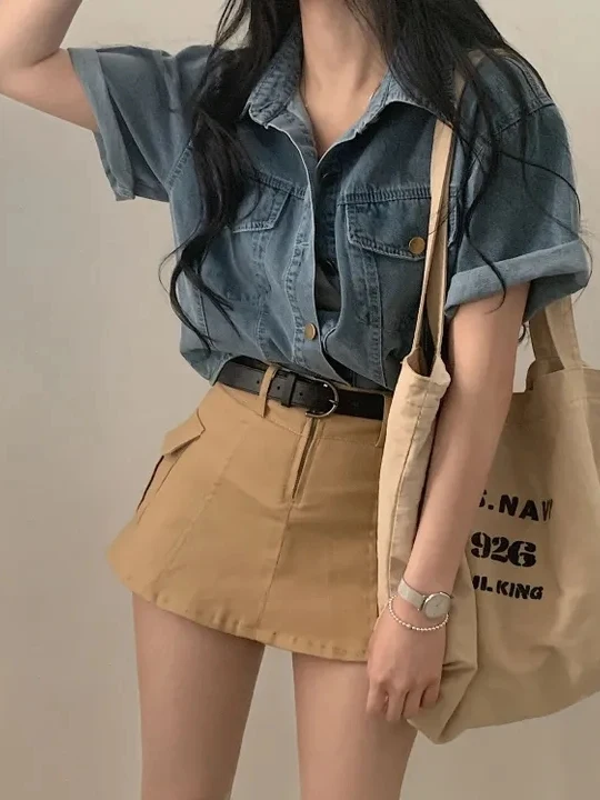 Women's Short Sleeve Denim Jacket Casual Vintage Chic Fashion Outerwear Single Button Casual Shirt Korean Style Waist-Cinching
Women's Short Sleeve Denim Jacket Casual Vintage Chic Fashion Outerwear Single Button Casual Shirt Korean Style Waist-Cinching