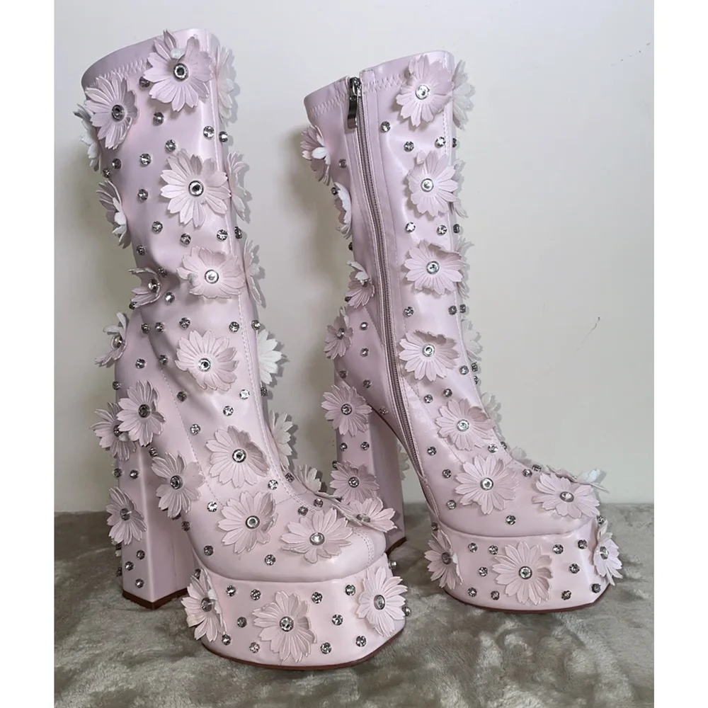 Sweet Pastel Pink Platform Ankle Boots Flower Crystal Detail Chunky Block Heel Square-Toe Y2K-Dollcore Design Women's Boots
Sweet Pastel Pink Platform Ankle Boots Flower Crystal Detail Chunky Block Heel Square-Toe Y2K-Dollcore Design Women's Boots
