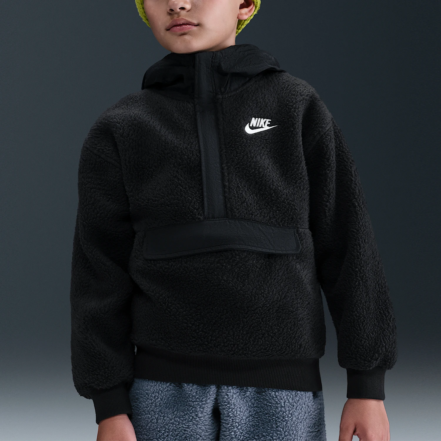 Оригинальная толстовка Nike для детей старшего возраста с короткой молнией, флисовая, теплая, повседневная, модель HV0383-010
Оригинальная толстовка Nike для детей старшего возраста с короткой молнией, флисовая, теплая, повседневная, модель HV0383-010