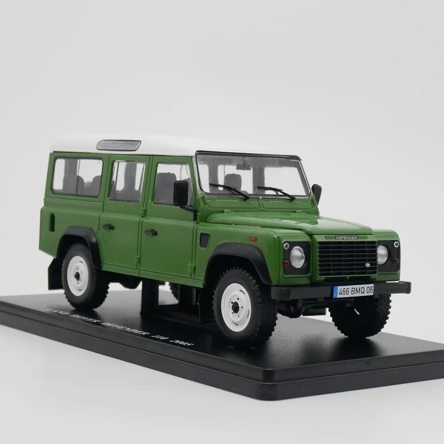 Литая в масштабе 1:24 модель автомобиля Land Rover Defender 110 2005 из сплава, коллекционная игрушка, подарок, сувенирный дисплей 
Литая в масштабе 1:24 модель автомобиля Land Rover Defender 110 2005 из сплава, коллекционная игрушка, подарок, сувенирный дисплей