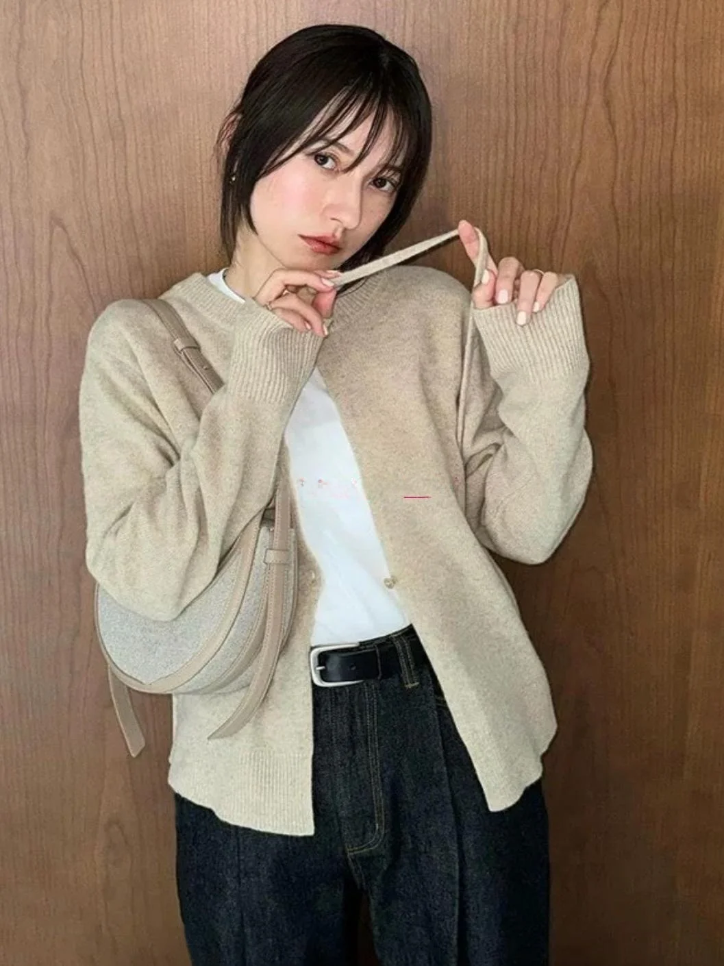 C1ane Hollow out Knitted Woolen Cardigan Belted Design Commute Style Long Sleeve round Neck Regular Fit Single Piece
C1ane Hollow out Knitted Woolen Cardigan Belted Design Commute Style Long Sleeve round Neck Regular Fit Single Piece