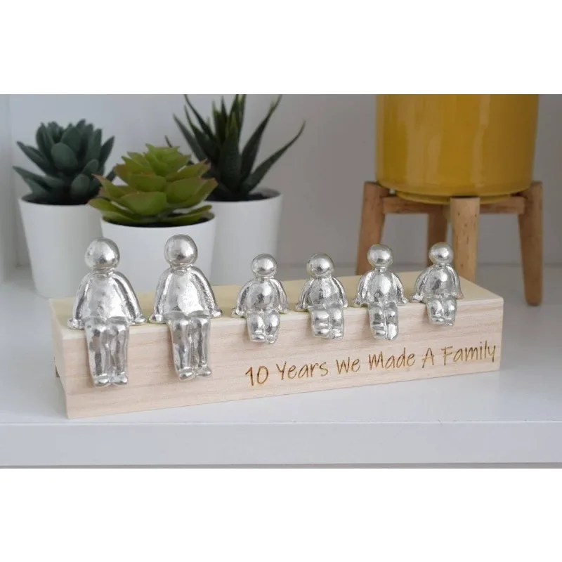 Christmas New Product Family Member Decoration Sculpture Home Furnishing Resin Craft Decoration Sculpture INS Decoration
Christmas New Product Family Member Decoration Sculpture Home Furnishing Resin Craft Decoration Sculpture INS Decoration