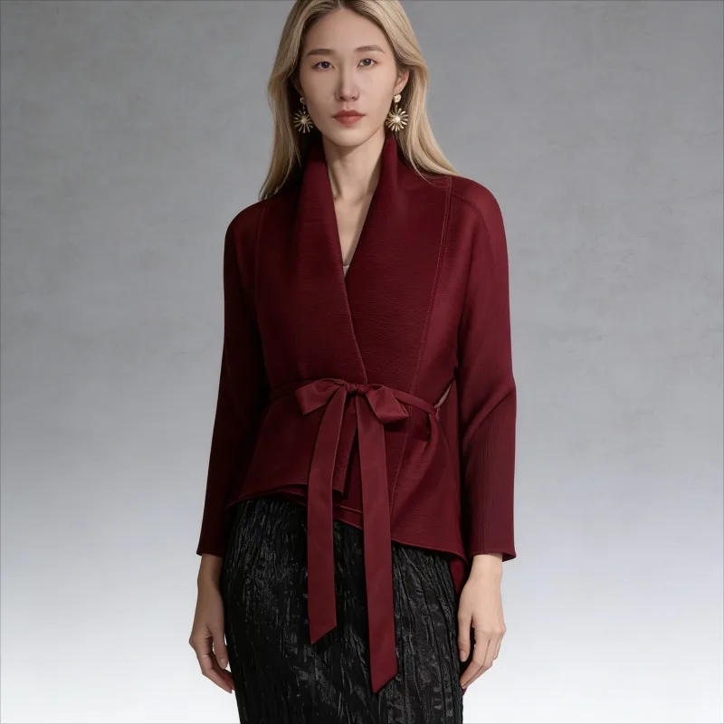 Miyake Pleated Jacket Women 2026 Spring and Autumn Elegant Tie Short Coat Fold Turn-down Collar and Batwing Sleeves Pleated Top
Miyake Pleated Jacket Women 2026 Spring and Autumn Elegant Tie Short Coat Fold Turn-down Collar and Batwing Sleeves Pleated Top