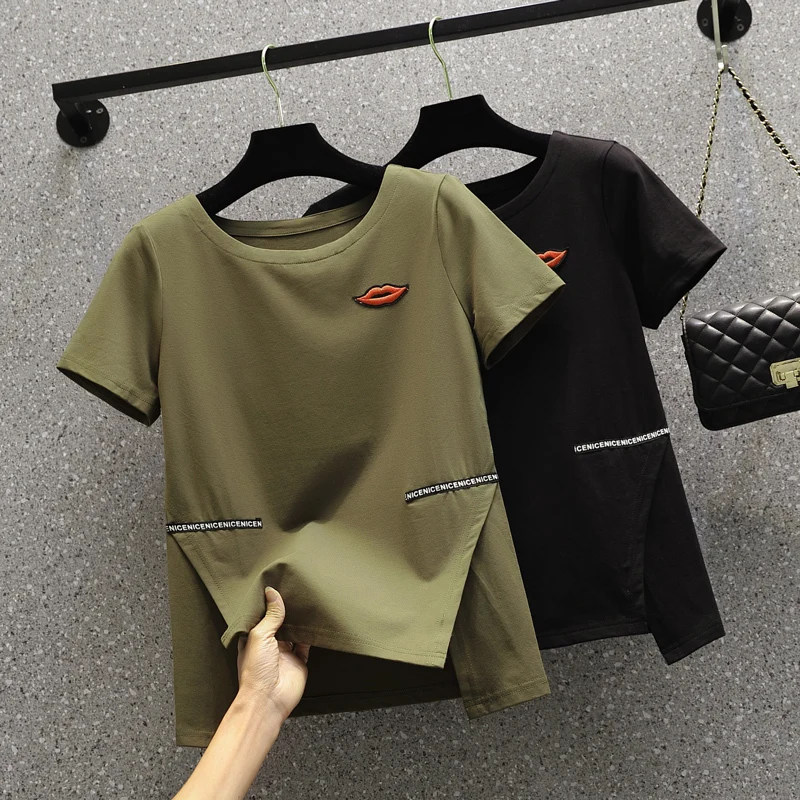 Summer Cotton Fashion Red Lips Embroidery Harajuku Short-sleeved T-shirt Women's 2022 New Splice Wild Loose Tops Tees 4XL 100KG
Summer Cotton Fashion Red Lips Embroidery Harajuku Short-sleeved T-shirt Women's 2022 New Splice Wild Loose Tops Tees 4XL 100KG