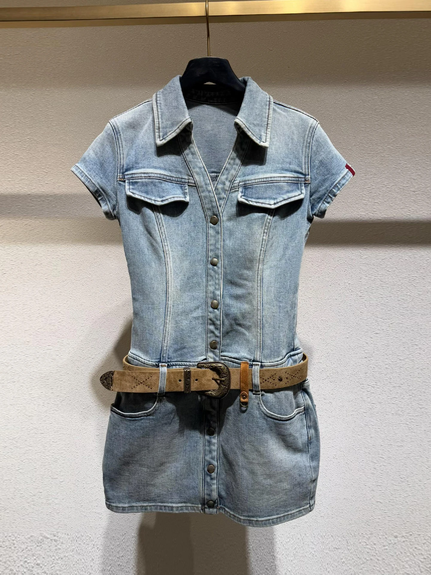 High Waist Slim Fit Denim Dress with Belt Vintage Style Casual Spring Summer Autumn Women's Fashion High Oil Brand Dress
High Waist Slim Fit Denim Dress with Belt Vintage Style Casual Spring Summer Autumn Women's Fashion High Oil Brand Dress