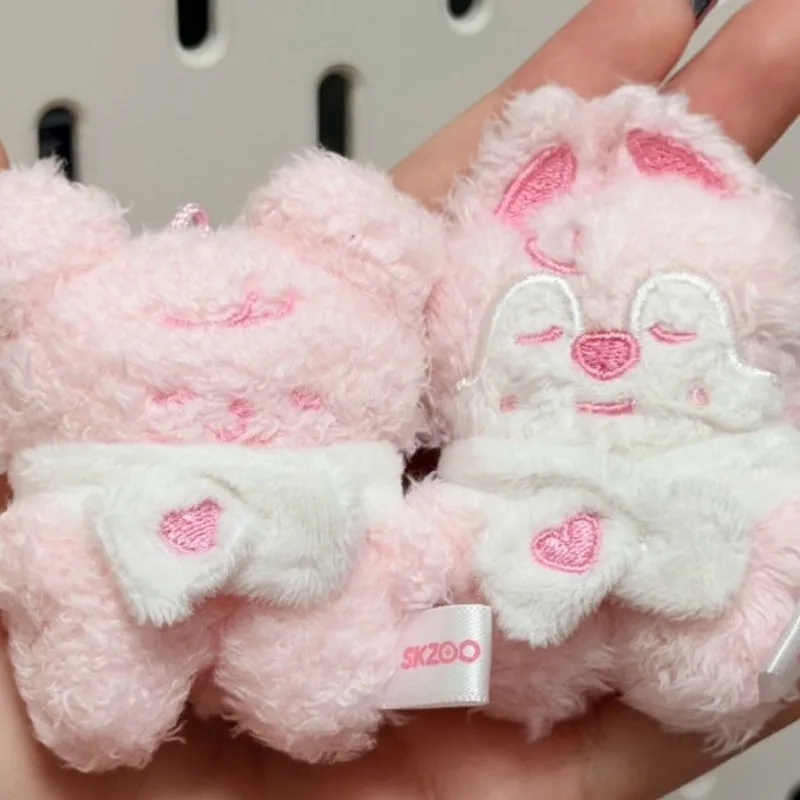 Плюшевый брелок SKZOO 2026: Stray Kids 6th Fanmeeting STAY in Our Little House Wolfchan Secret Plush Micro Ver. Мягкая игрушка-кукла.
Плюшевый брелок SKZOO 2026: Stray Kids 6th Fanmeeting STAY in Our Little House Wolfchan Secret Plush Micro Ver. Мягкая игрушка-кукла.