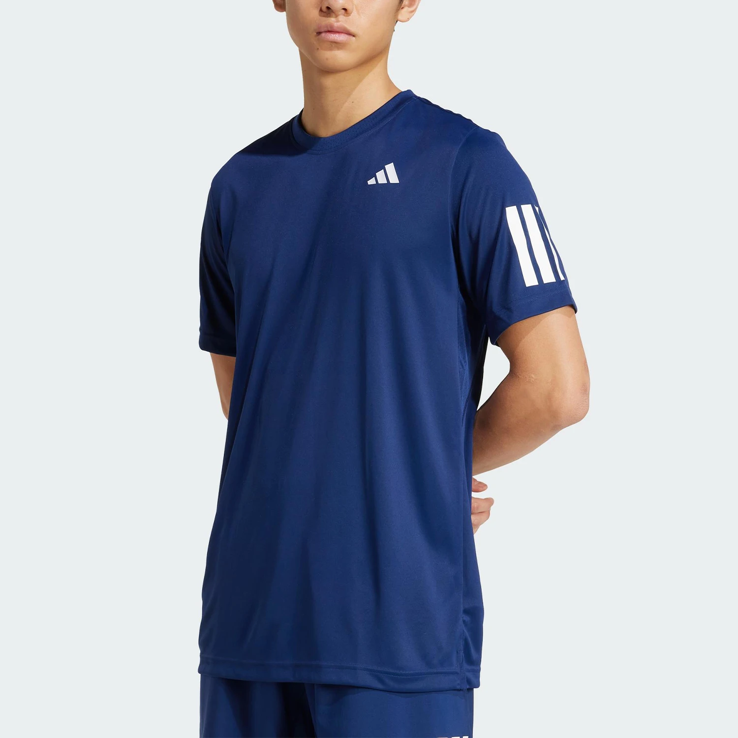Мужская спортивная футболка для тенниса Adidas Original Club 3Str Tee JN5730
Мужская спортивная футболка для тенниса Adidas Original Club 3Str Tee JN5730
