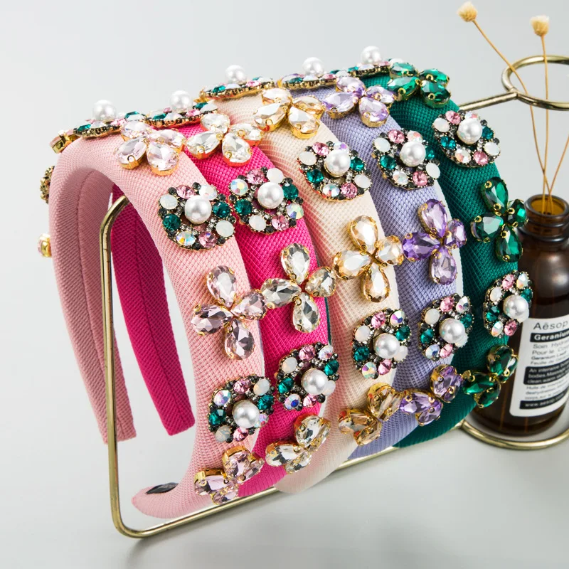 Heming headband new fashion diamond-encrusted pearl small fragrant wind headband hair cave fabric temperament hair jewelry
Heming headband new fashion diamond-encrusted pearl small fragrant wind headband hair cave fabric temperament hair jewelry