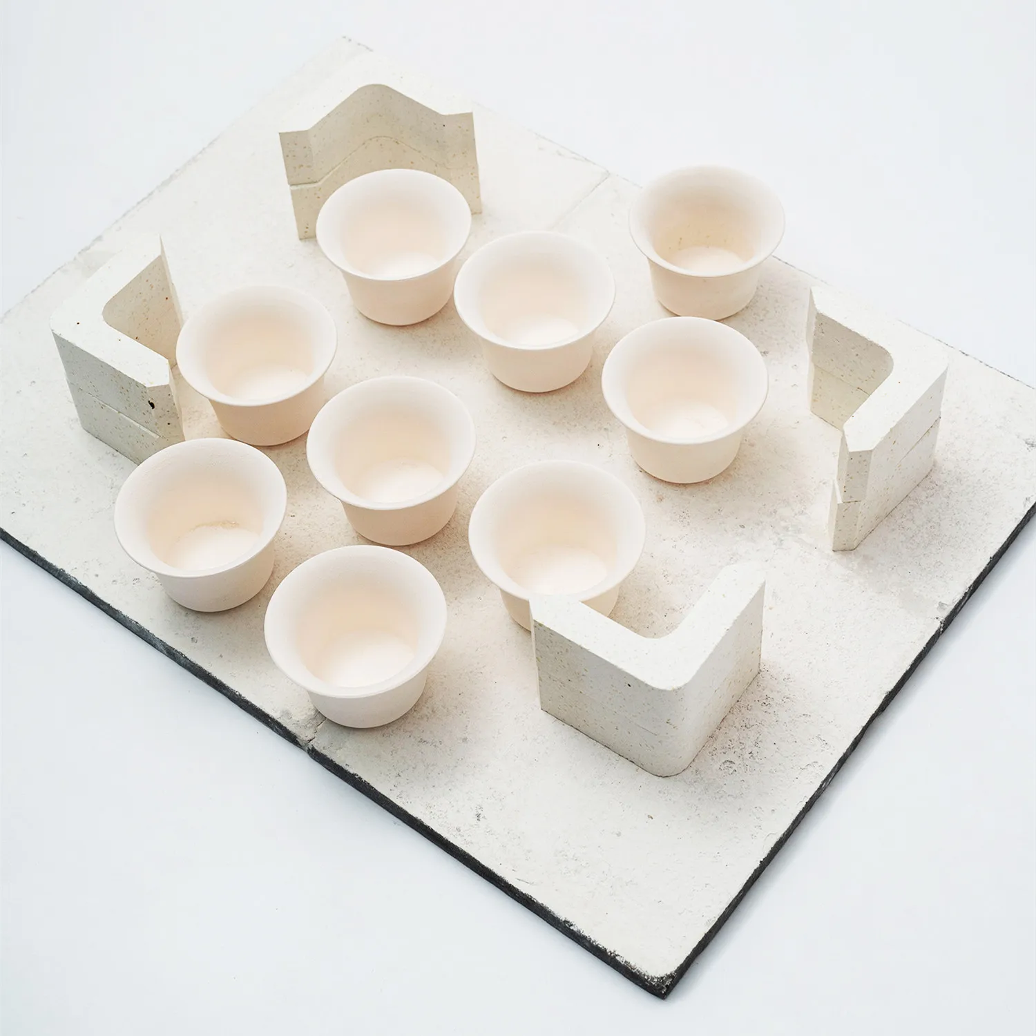 Mullite L-shaped Kiln Shelving Posts, High-Temperature Kiln Furniture for Electric Kilns, Ceramic Pottery Studio & School Tool
Mullite L-shaped Kiln Shelving Posts, High-Temperature Kiln Furniture for Electric Kilns, Ceramic Pottery Studio & School Tool