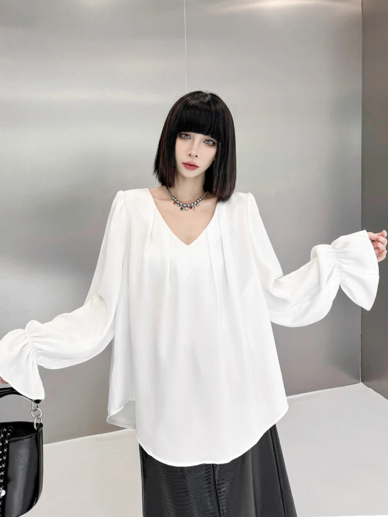Loose Long Sleeve V-Neck Blouse Women's Fashionable Design Sensation Spring 2026 Casual Slimming Effect French Style Shirt
Loose Long Sleeve V-Neck Blouse Women's Fashionable Design Sensation Spring 2026 Casual Slimming Effect French Style Shirt