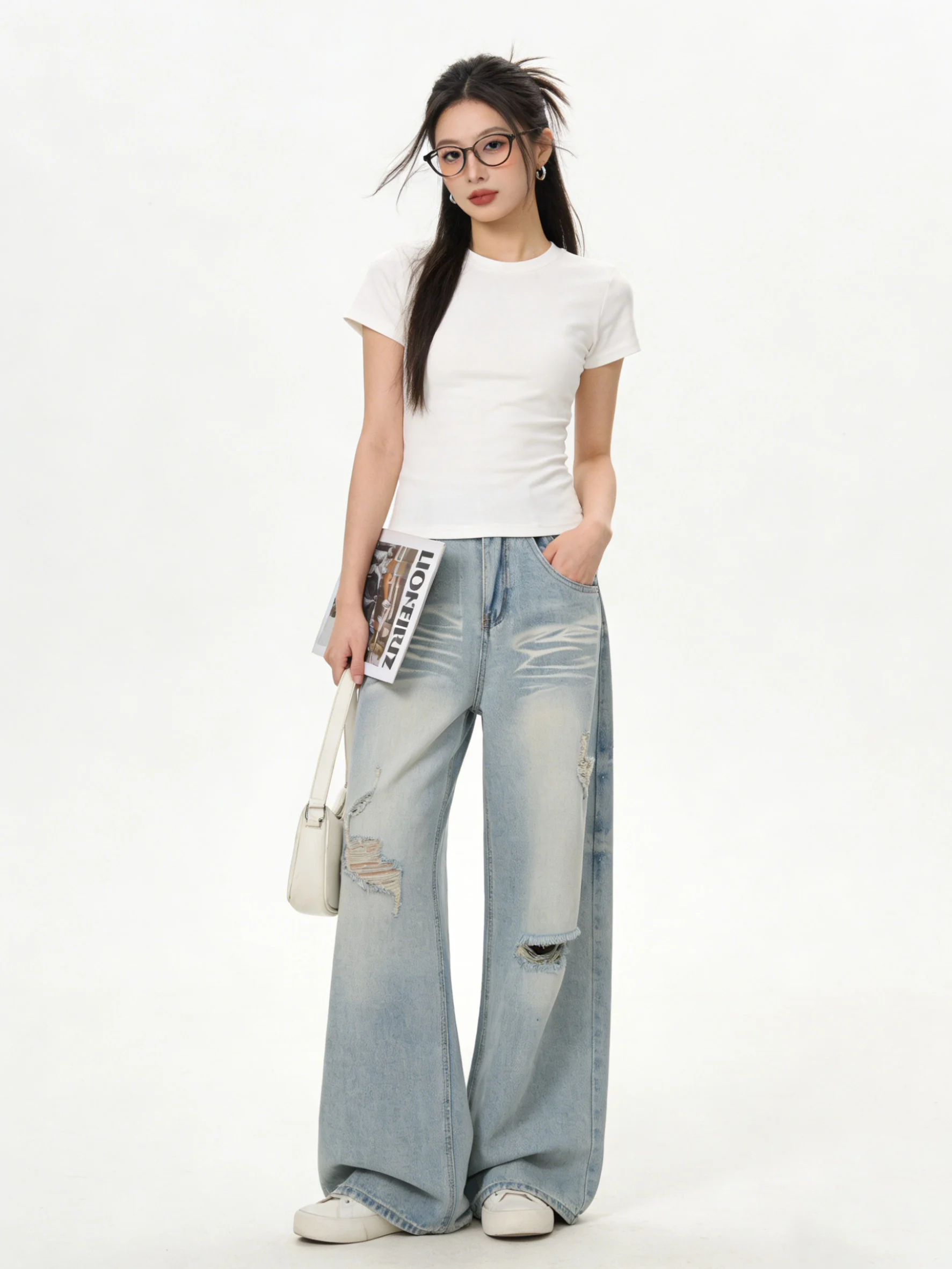 Washed Vintage High Waist Wide Leg Jeans Light Blue Jeans Spring Summer Hole Versatile Slimming Floor-Length Loose Age-Defyin...
Washed Vintage High Waist Wide Leg Jeans Light Blue Jeans Spring Summer Hole Versatile Slimming Floor-Length Loose Age-Defyin...