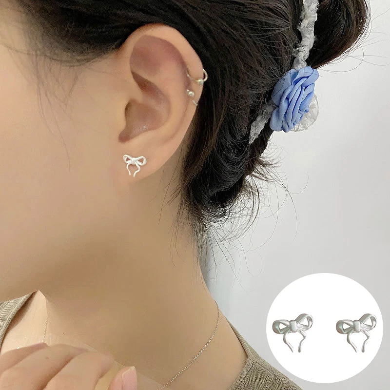 100% 925 Sterling Silver Bowknot Earrings for Women Girl Fashion Simple Small Cute Design Jewelry Birthday Gift Dropshipping
100% 925 Sterling Silver Bowknot Earrings for Women Girl Fashion Simple Small Cute Design Jewelry Birthday Gift Dropshipping