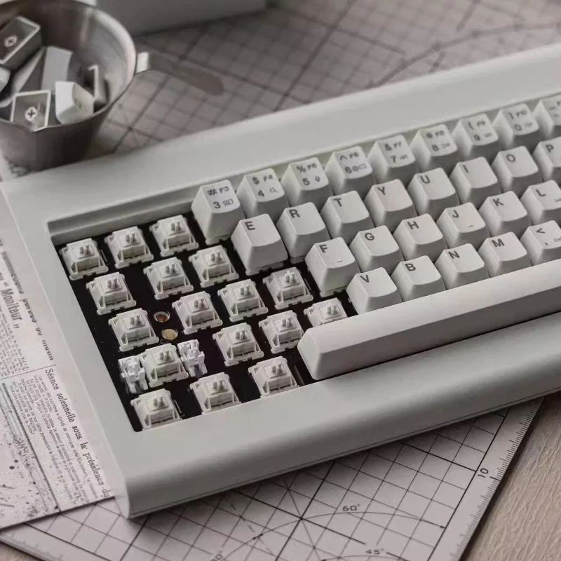 Original Model VI Wireless Mechanical Keyboard Retro Tri-mode HMX Customized Switch Hot-swap Office Gaming Keyboard Accessories
Original Model VI Wireless Mechanical Keyboard Retro Tri-mode HMX Customized Switch Hot-swap Office Gaming Keyboard Accessories
