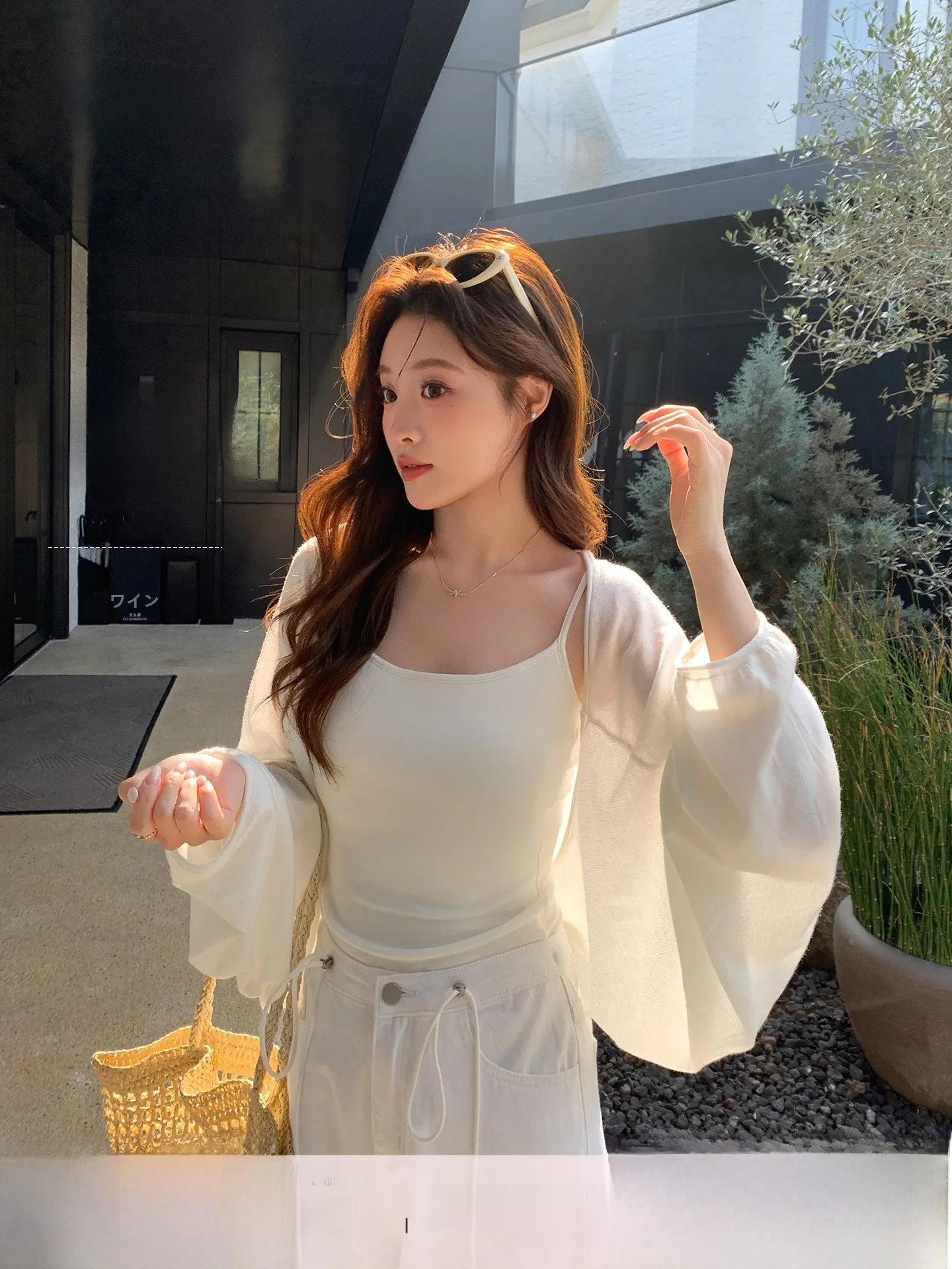Loose Knitted Batwing Sleeve Sweater Women's Style French Casual Sketch Polyester Fiber Soft Long Sleeve Short Length C...
Loose Knitted Batwing Sleeve Sweater Women's Style French Casual Sketch Polyester Fiber Soft Long Sleeve Short Length C...