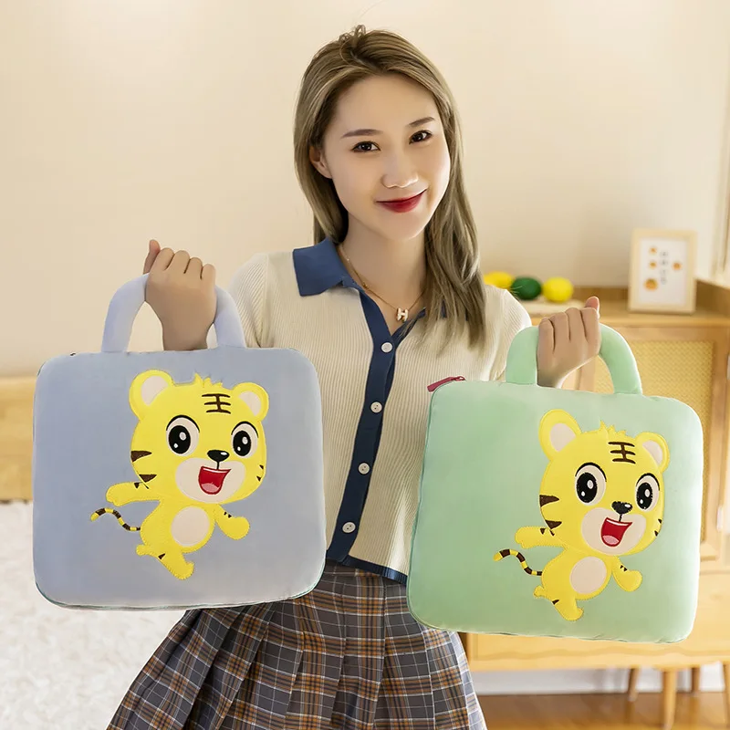 Cartoon Animals Soft Stuffed Plush Pillow, Air Conditioning Blanket Inside Sofa Back Cushion, Creative Winter
Cartoon Animals Soft Stuffed Plush Pillow, Air Conditioning Blanket Inside Sofa Back Cushion, Creative Winter
