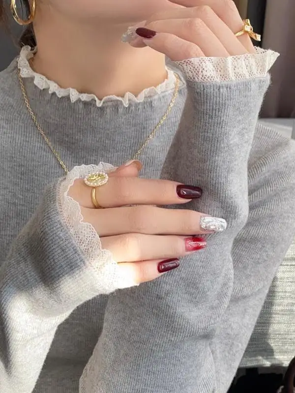 Белая кружевная вязаная базовая кофта для женщин, элитная модель, новинка весны, с высоким воротником, вязаный топ, верхняя одежда
Белая кружевная вязаная базовая кофта для женщин, элитная модель, новинка весны, с высоким воротником, вязаный топ, верхняя одежда